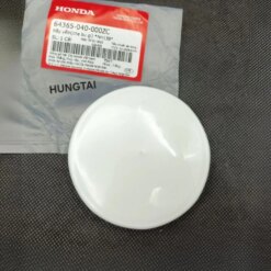 Nhựa nắp tròn che bugi bững yếm xe DREAM, CUB... zin Honda 64365-040-000ZC