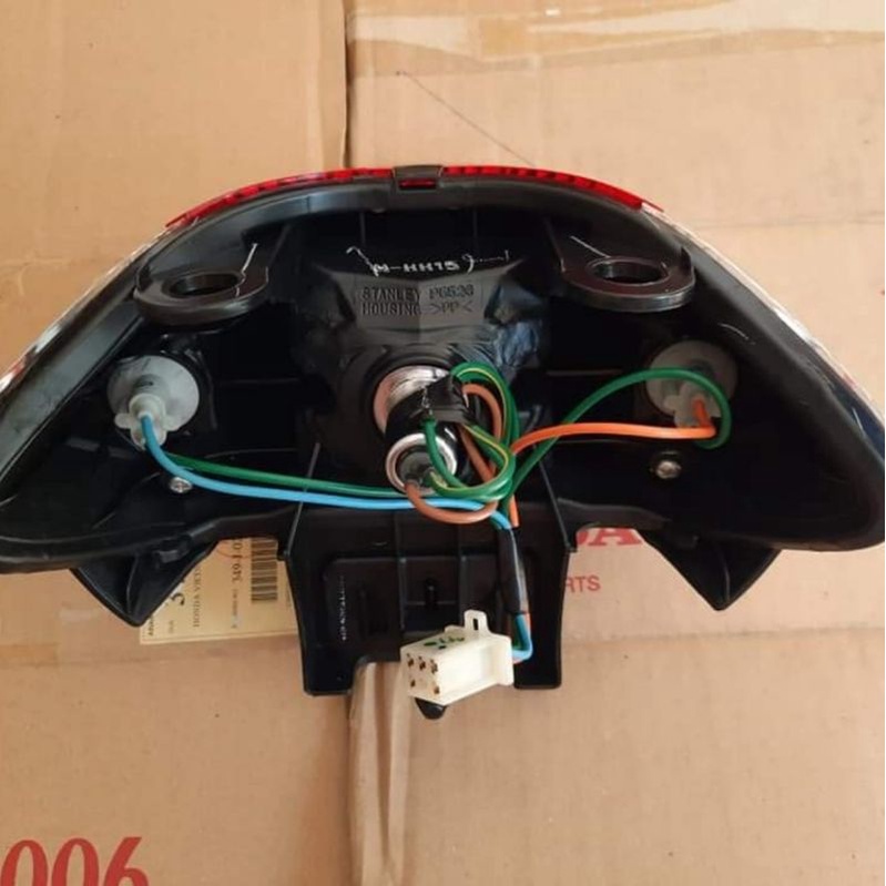 Cụm đuôi đèn hậu, lái stop xe FUTURE 2, WAVE 125 zin chính hãng 33700-KTL-901 - Ảnh 3