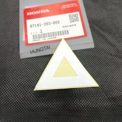 Tem tam giác dán nhựa dè đuôi sau xe máy Honda zin. chắn bùn sau 87141-202-000