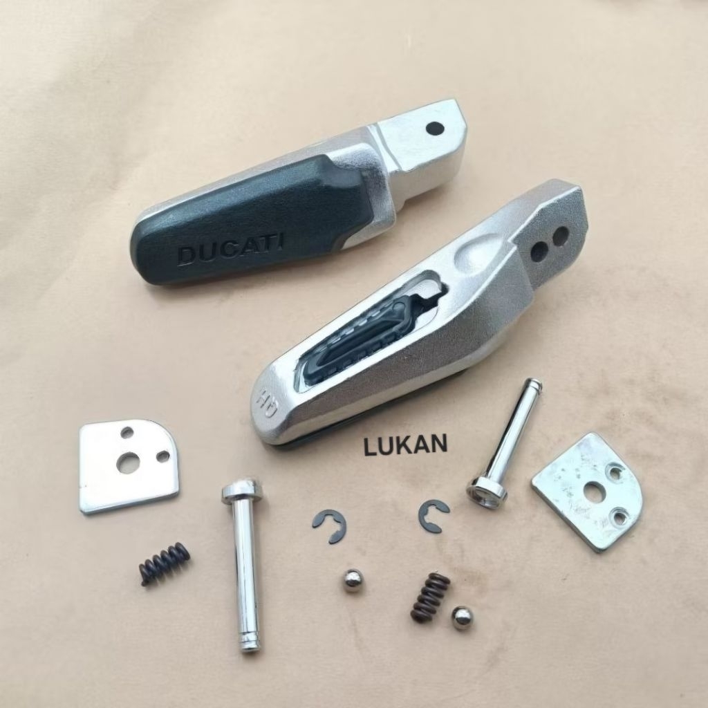Cặp cao su gác chân nhôm sau Ducati xe DREAM, WAVE, FUTURE.... - Ảnh 3