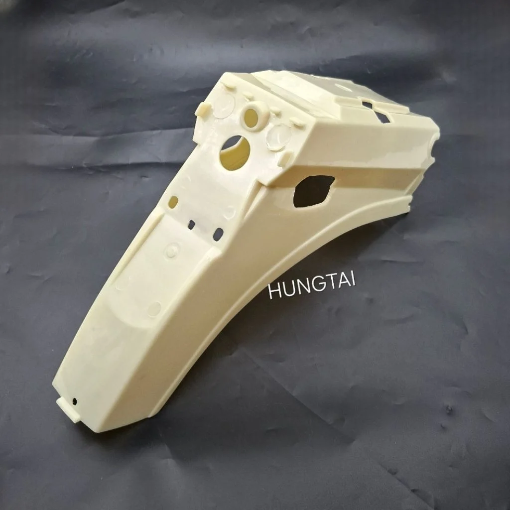 Nhựa dè chắn bùn sau xe CUB 82.... đuôi biển số chưa sơn
