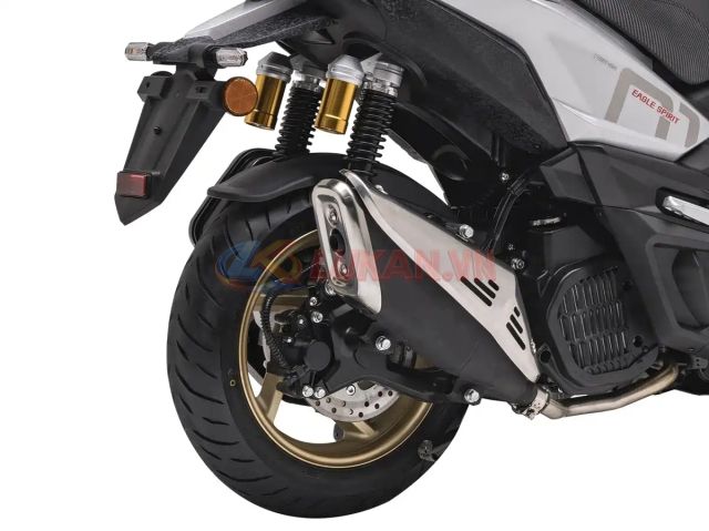 Tan binh tay ga 150cc co VVT va pin lithium ho tro tang toc Gia quy doi khoang 465 trieu dong - 6