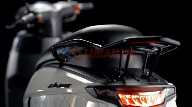 Tan binh xe ga 150cc gay chu y Thiet ke chat hon Honda SH phanh dia 2 banh gia quy doi 695 trieu